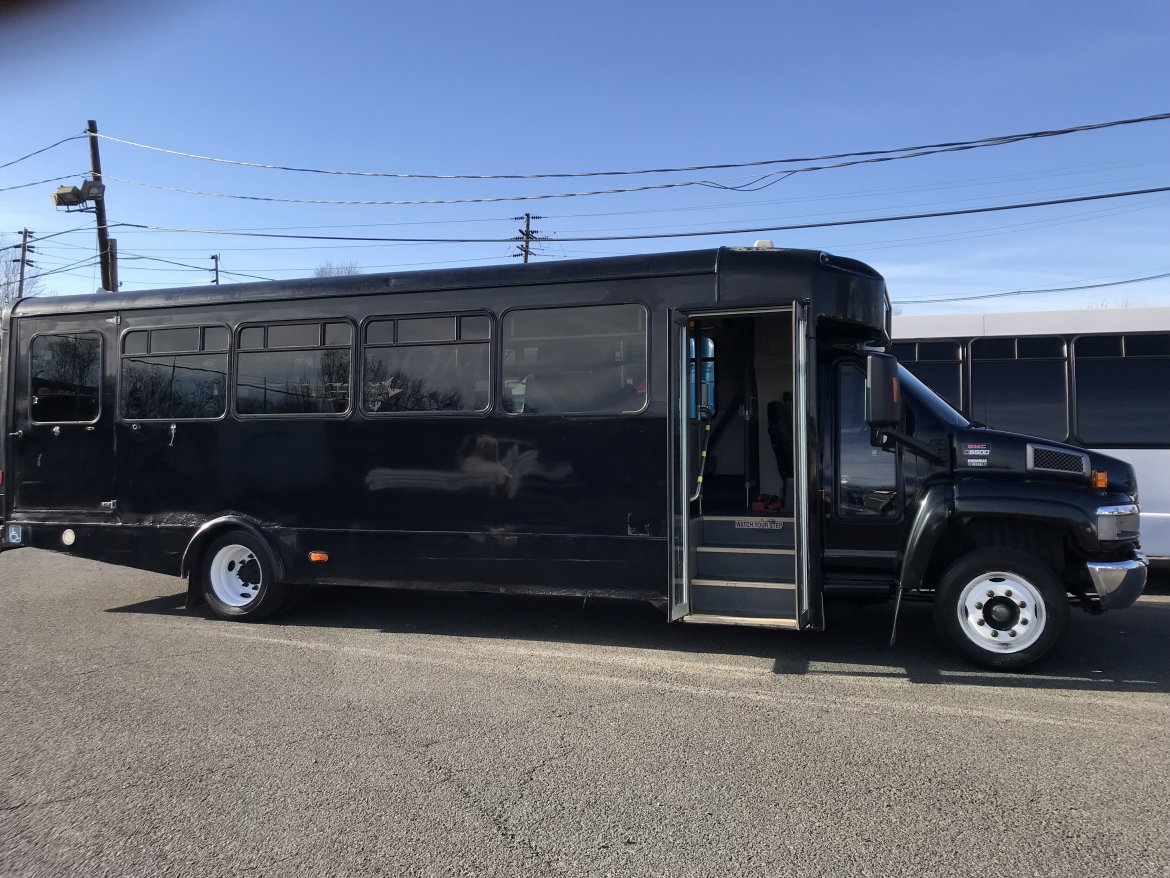 Shuttle Bus for Sale in Hillside, NJ - Photo 13