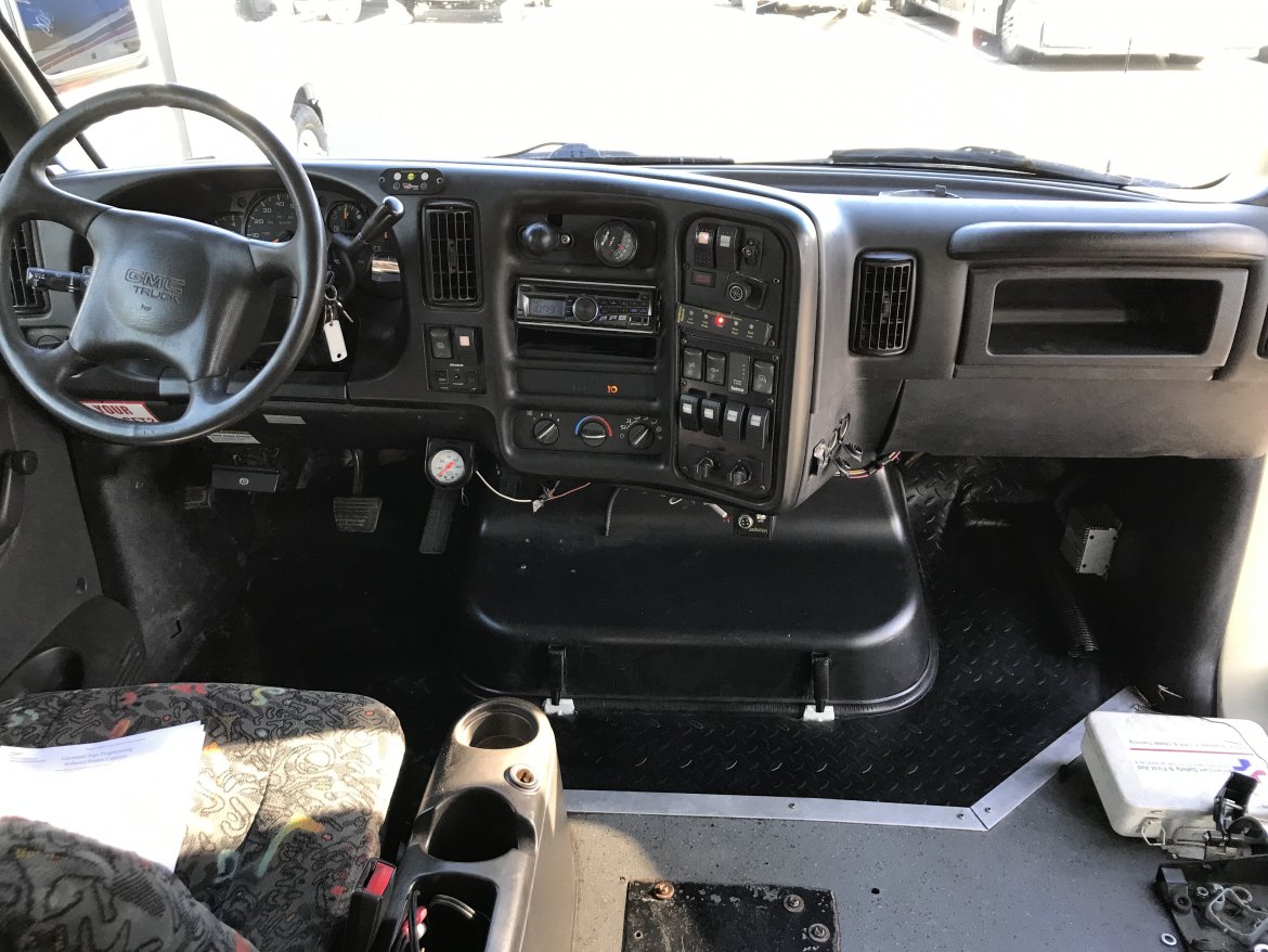 Shuttle Bus for Sale in Hillside, NJ - Photo 19
