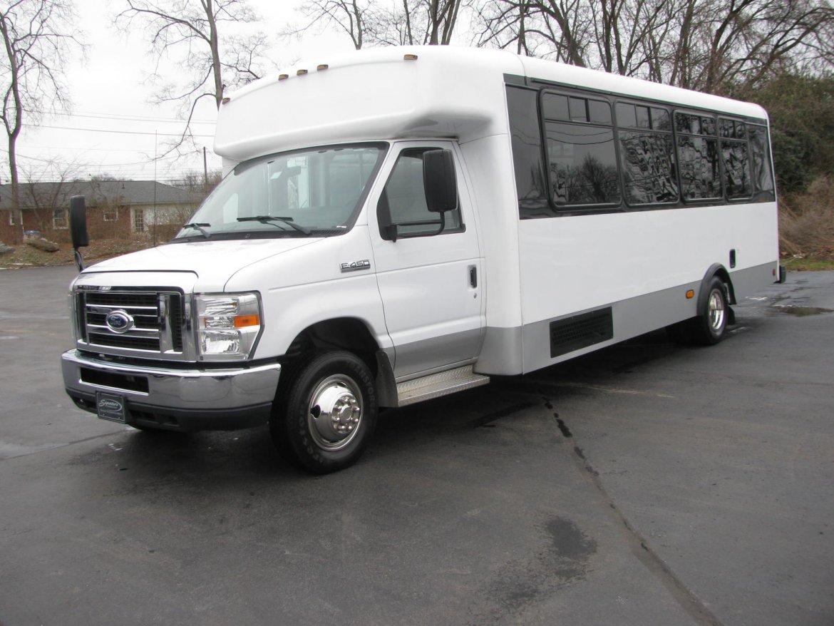 Shuttle Bus for sale: 2014 Ford E450 by Champion