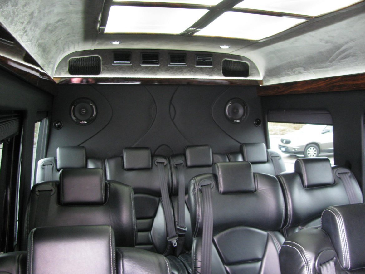 Executive Shuttle for Sale in Nashville, TN - Photo 9