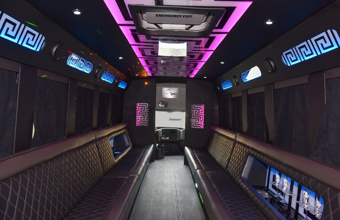 Limo Bus for Sale in Fontana, CA - Photo 14
