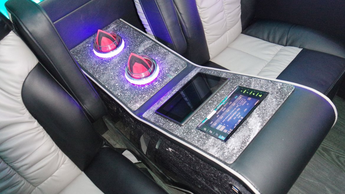 Limo Bus for sale: 2019 Ford E-450 Luxury Limo Bus by LGE COACHWORKS