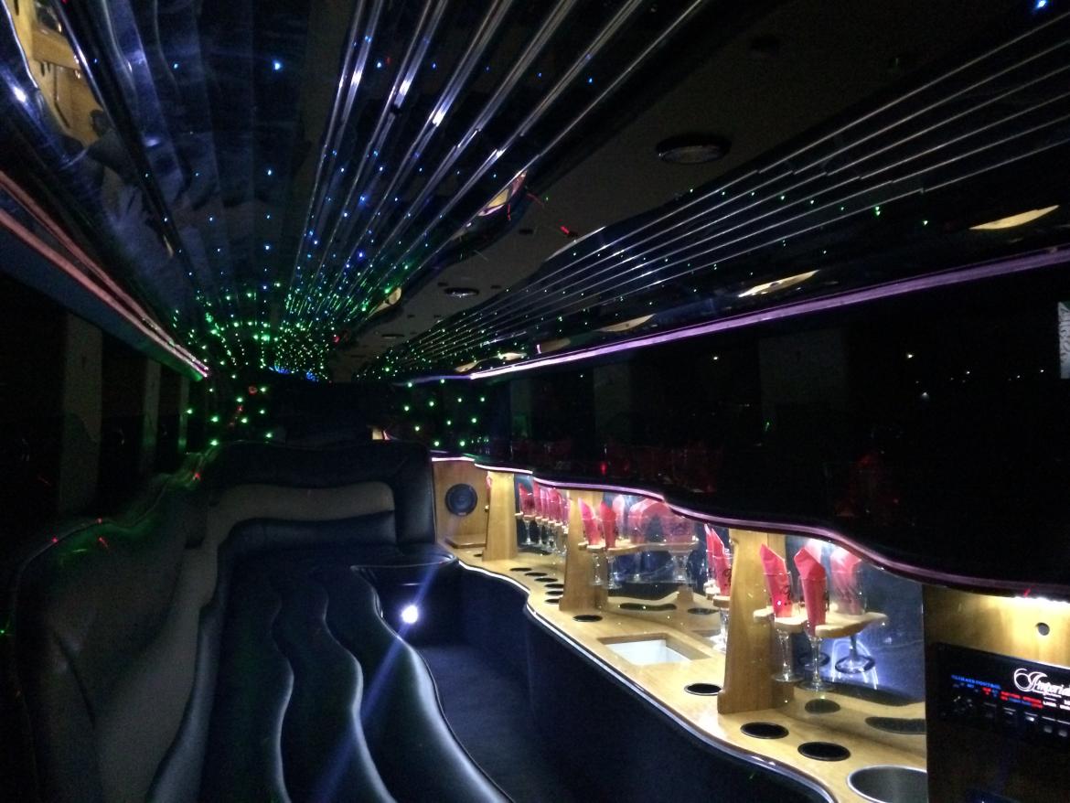 Photo of SUV Stretch for sale: 2008 Hummer H3 Alpha 140" by Springfield