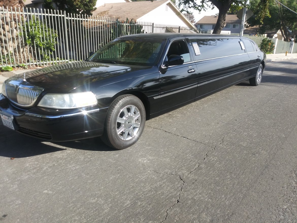 Used 2011 Lincoln Towncar for sale WS11993 We Sell Limos