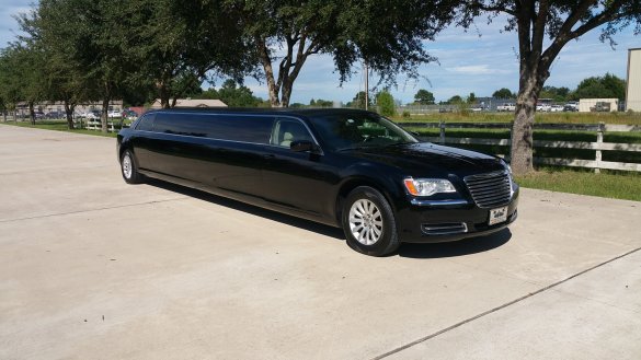 2013 Chrysler 300 Limousine for Sale in Houston, TX - Main Photo