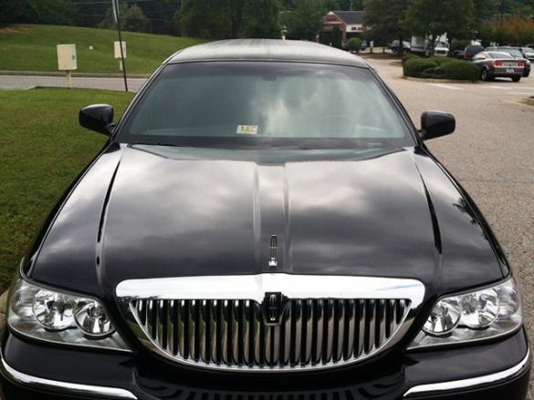 2004 Lincoln Lincoln Limousine for Sale in Trenton, NJ - Photo 3