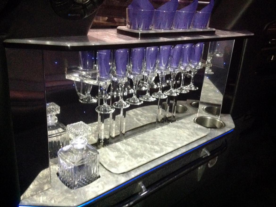 Photo of Sedan for sale: 2007 Lincoln Lincoln Town Car (254) 100&quot; by Laredo