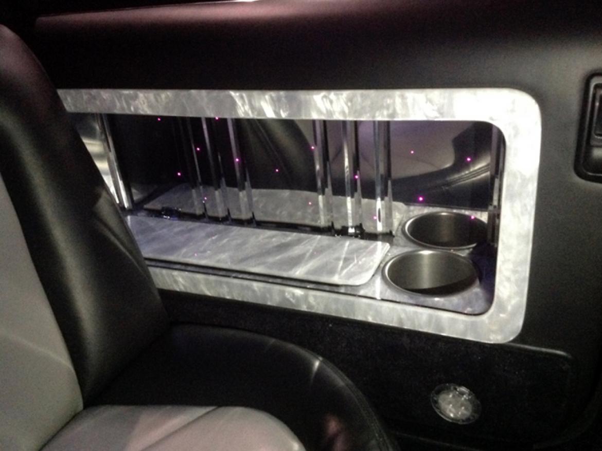 Photo of Sedan for sale: 2007 Lincoln Lincoln Town Car (254) 100&quot; by Laredo