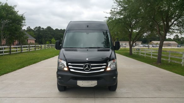 2013 Freightliner Sprinter Sprinter for Sale in Houston, TX - Photo 2