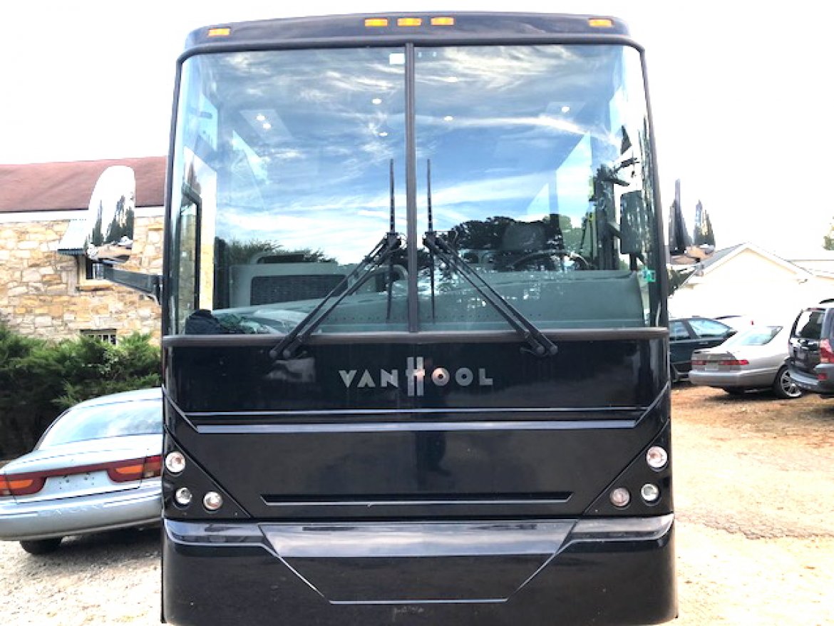 Motorcoach for Sale in Oaklyn, NJ - Photo 2