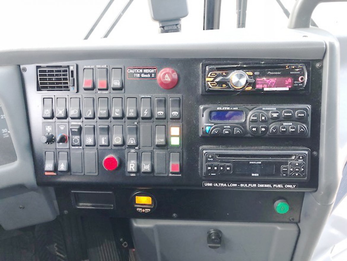Motorcoach for Sale in Oaklyn, NJ - Photo 12