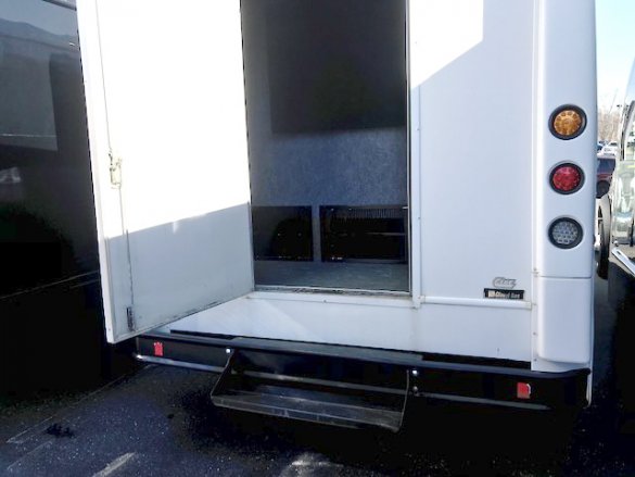 2013 Ford F-550 Shuttle Bus for Sale in Oaklyn, NJ - Photo 2