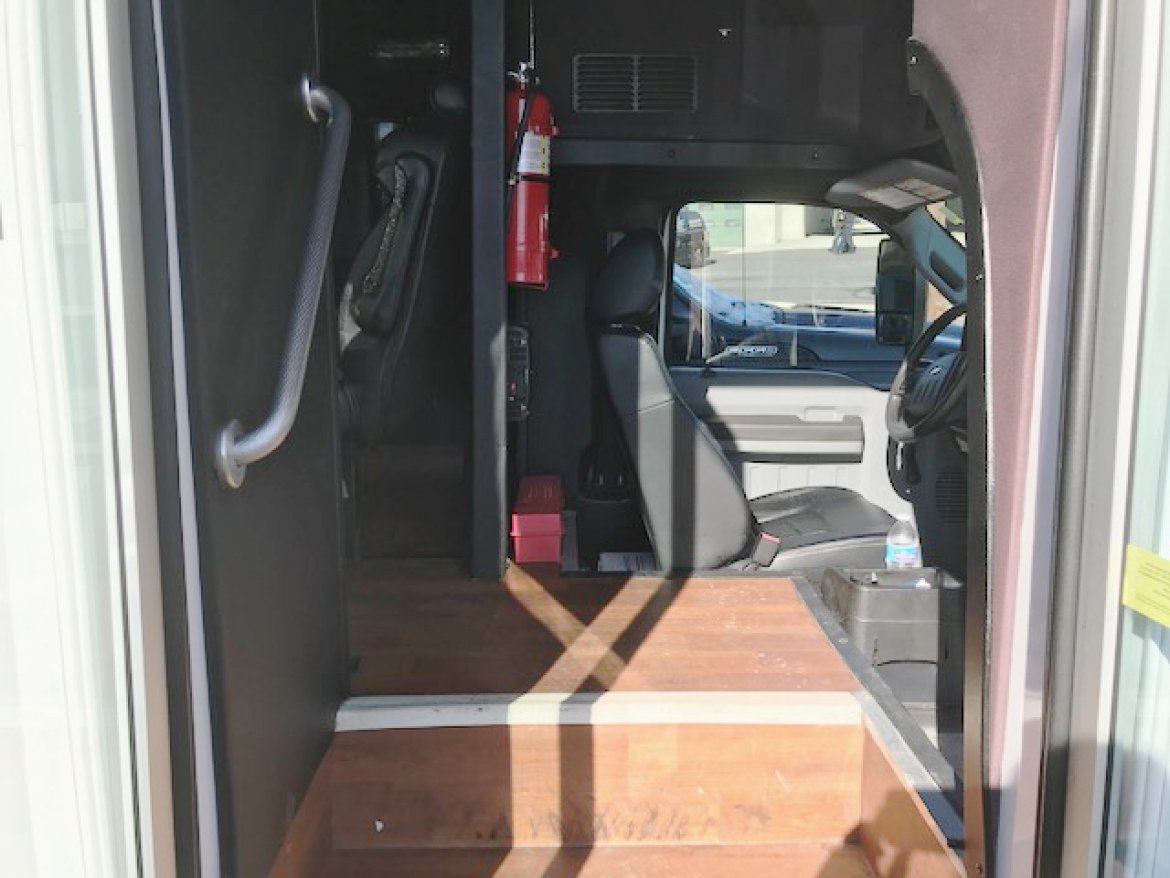 Shuttle Bus for Sale in Oaklyn, NJ - Photo 3