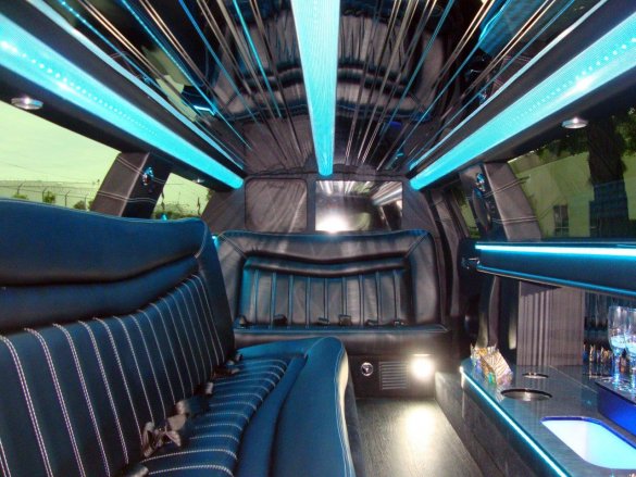 2018 Chrysler 300 Touring Limousine Limousine for Sale in carson, CA - Main Photo