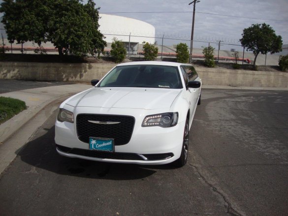 2018 Chrysler 300 Touring Limousine Limousine for Sale in carson, CA - Photo 3