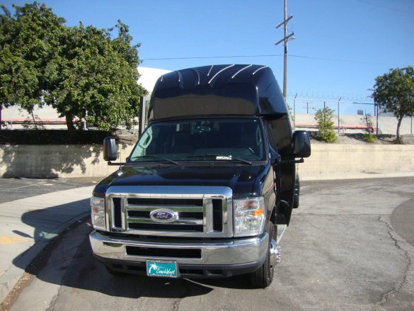 2014 Ford E-450 Shuttle Bus for Sale in carson, CA - Photo 2