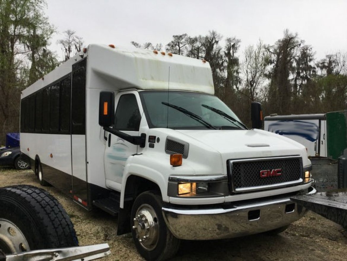 Limo Bus for sale: 2007 GMC C5500