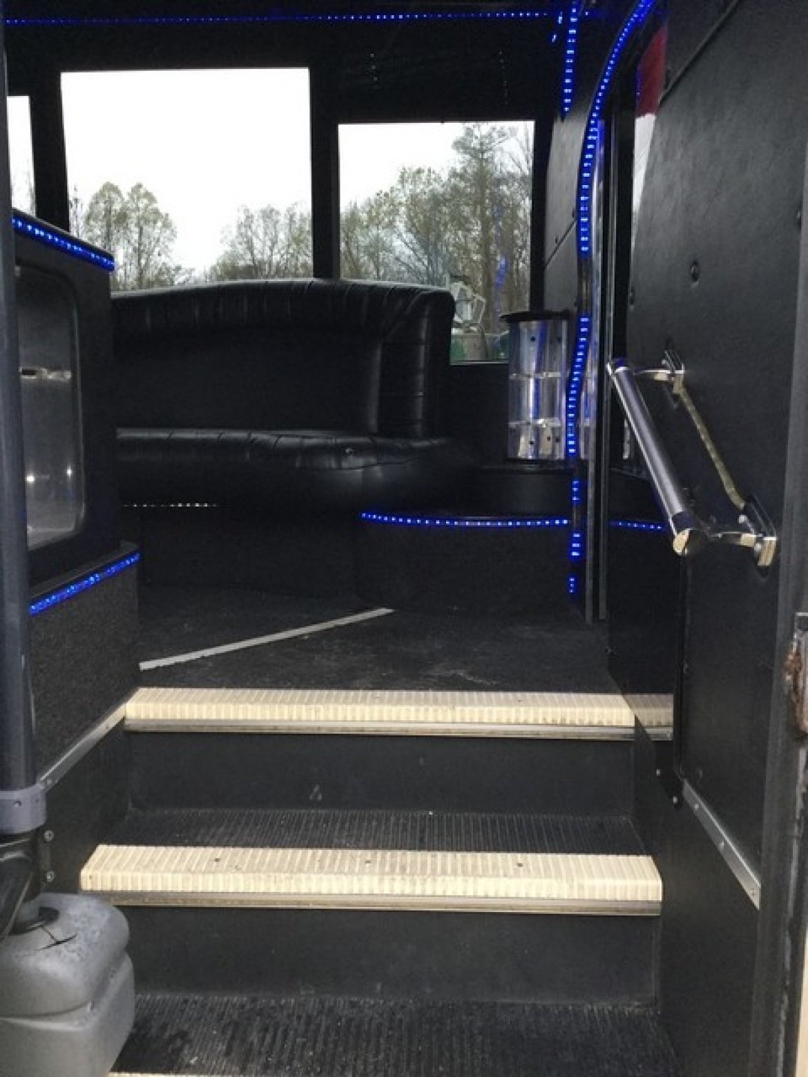 Limo Bus for Sale in Boutte, LA - Photo 3
