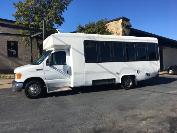 2006 Ford E450 Limo Bus for Sale in Richmond, VA - Photo 2