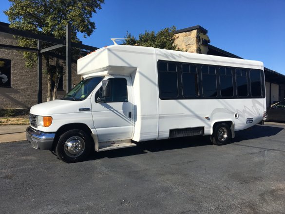 2006 Ford E450 Limo Bus for Sale in Richmond, VA - Photo 3