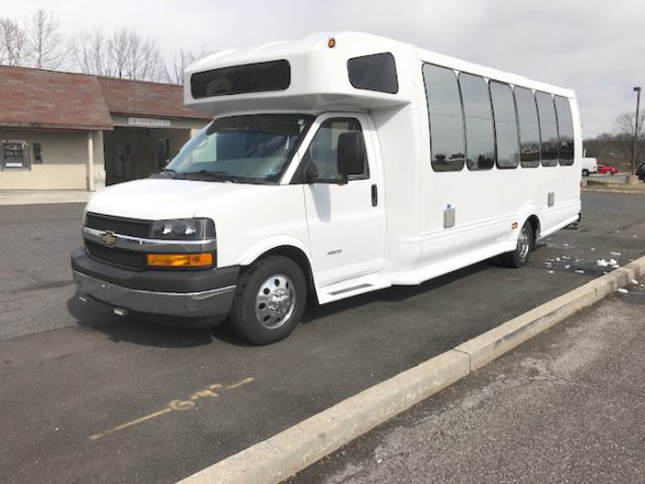 2014 Chevrolet 4500 Shuttle Bus for Sale in Oaklyn, NJ - Main Photo