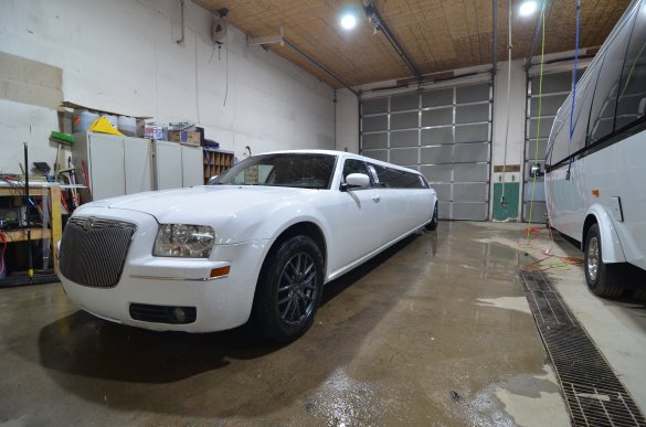 2006 Chrysler 300 Limousine for Sale in North East, PA - Main Photo