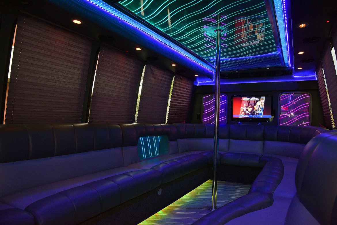 Limo Bus for Sale in Fontana, CA - Photo 10