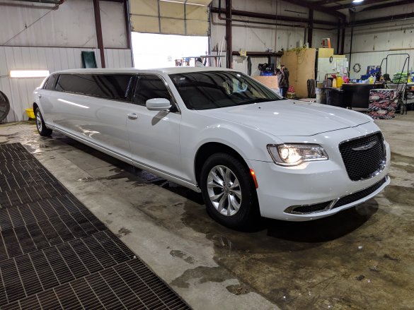 2016 Chrysler 300 Limousine for Sale in springfield, MO - Photo 2