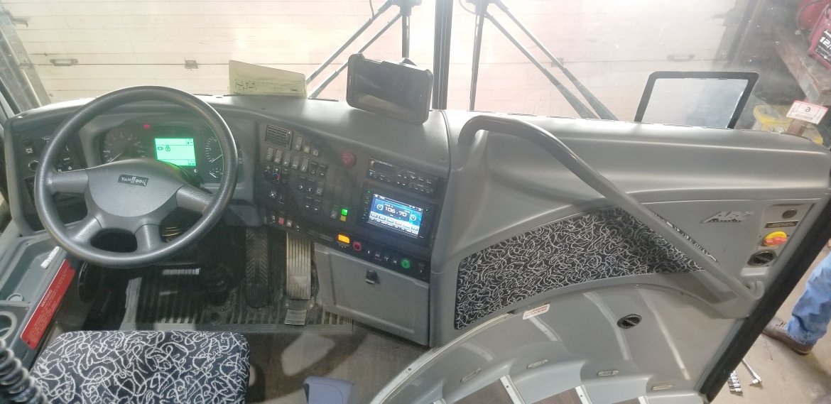 Motorcoach for Sale in Oaklyn, NJ - Photo 2