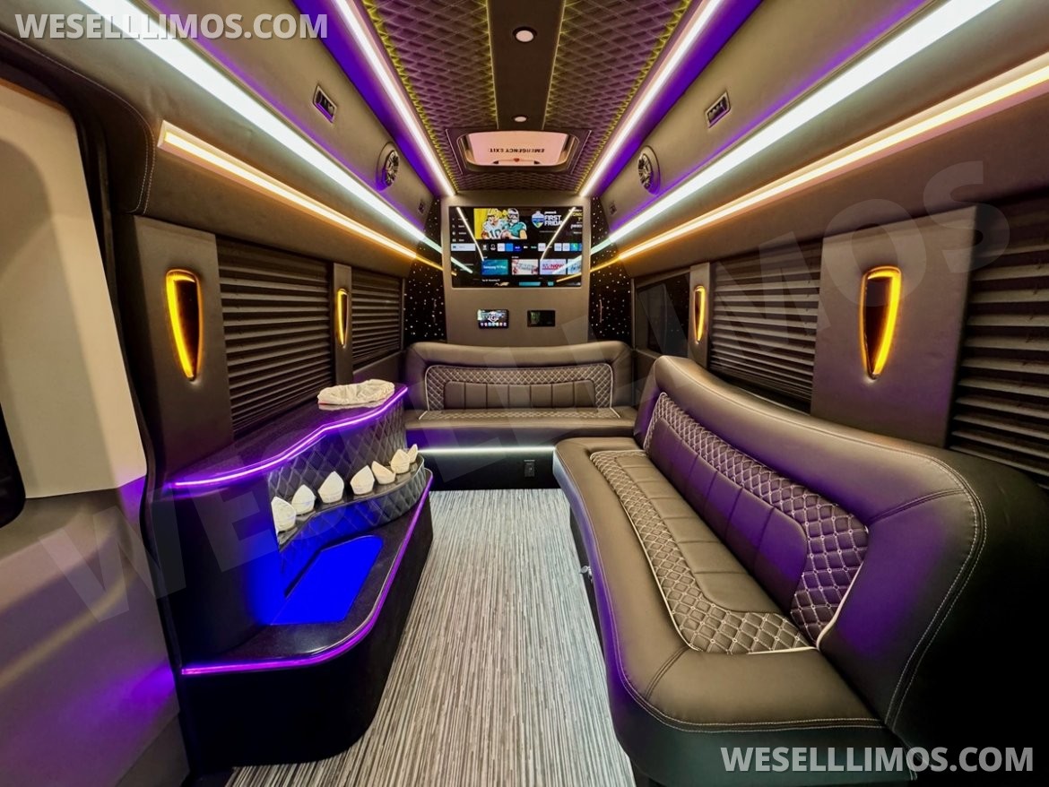 2023 Global Motor Coach Ford Transit Limo Party Van - Photo 3