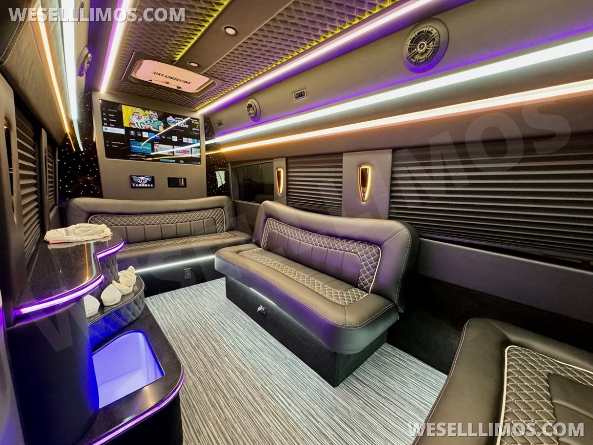 2023 Global Motor Coach Ford Transit Limo Party Van - Photo 4
