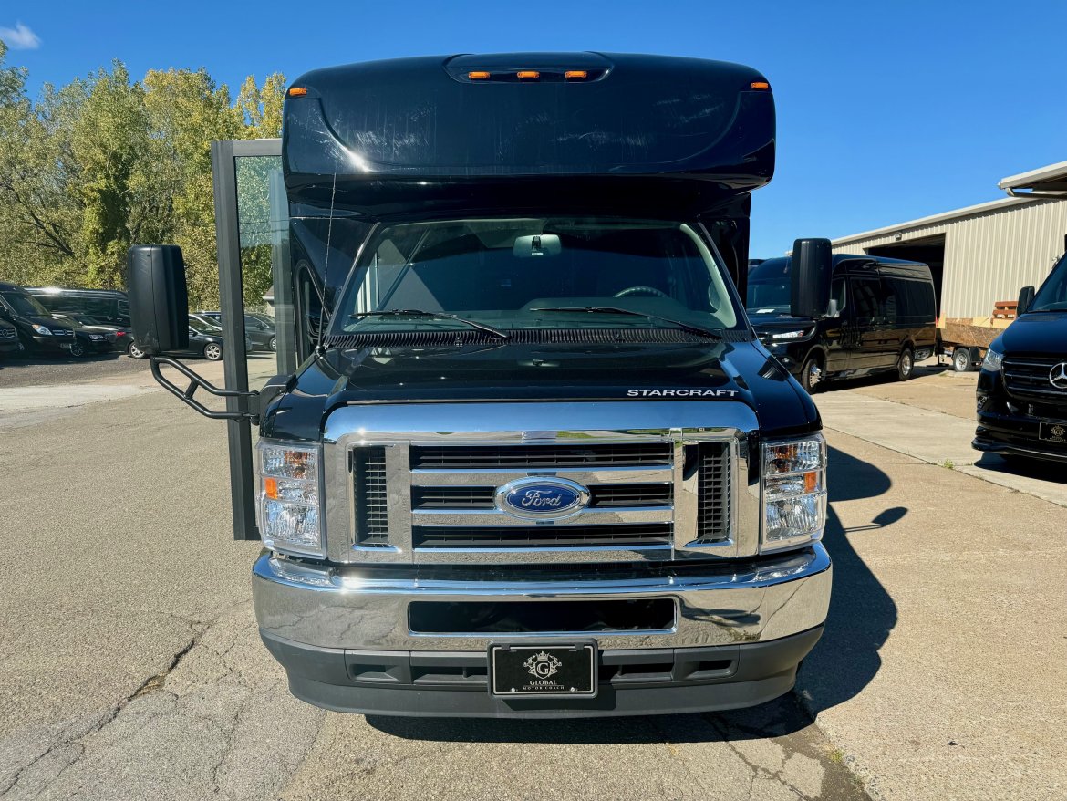 2023 Global Motor Coach Ford E-450 Limo Party Bus - Photo 2