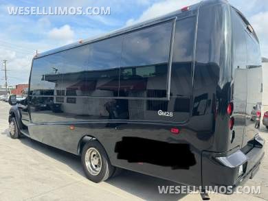 2016 Ford F 450 Shuttle Bus for Sale in Laguna Niguel, California, US - Photo 3