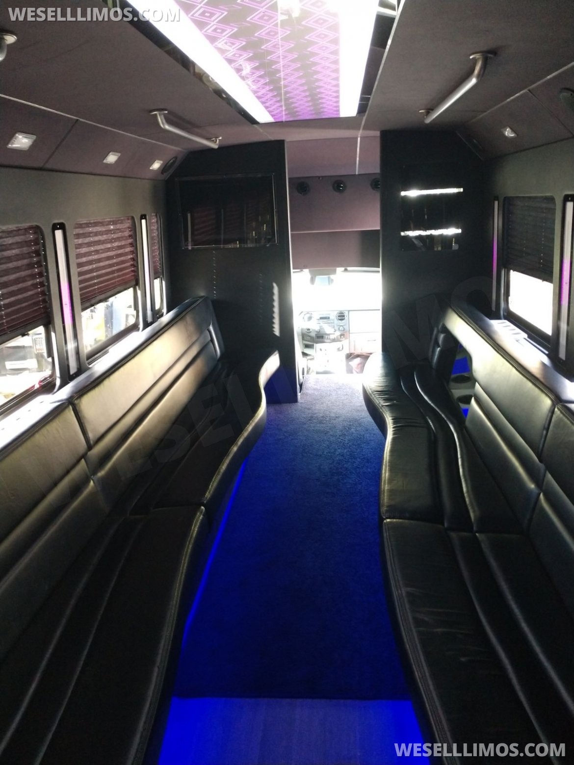2015 LGE Ford F550 Limo Bus - Photo 3