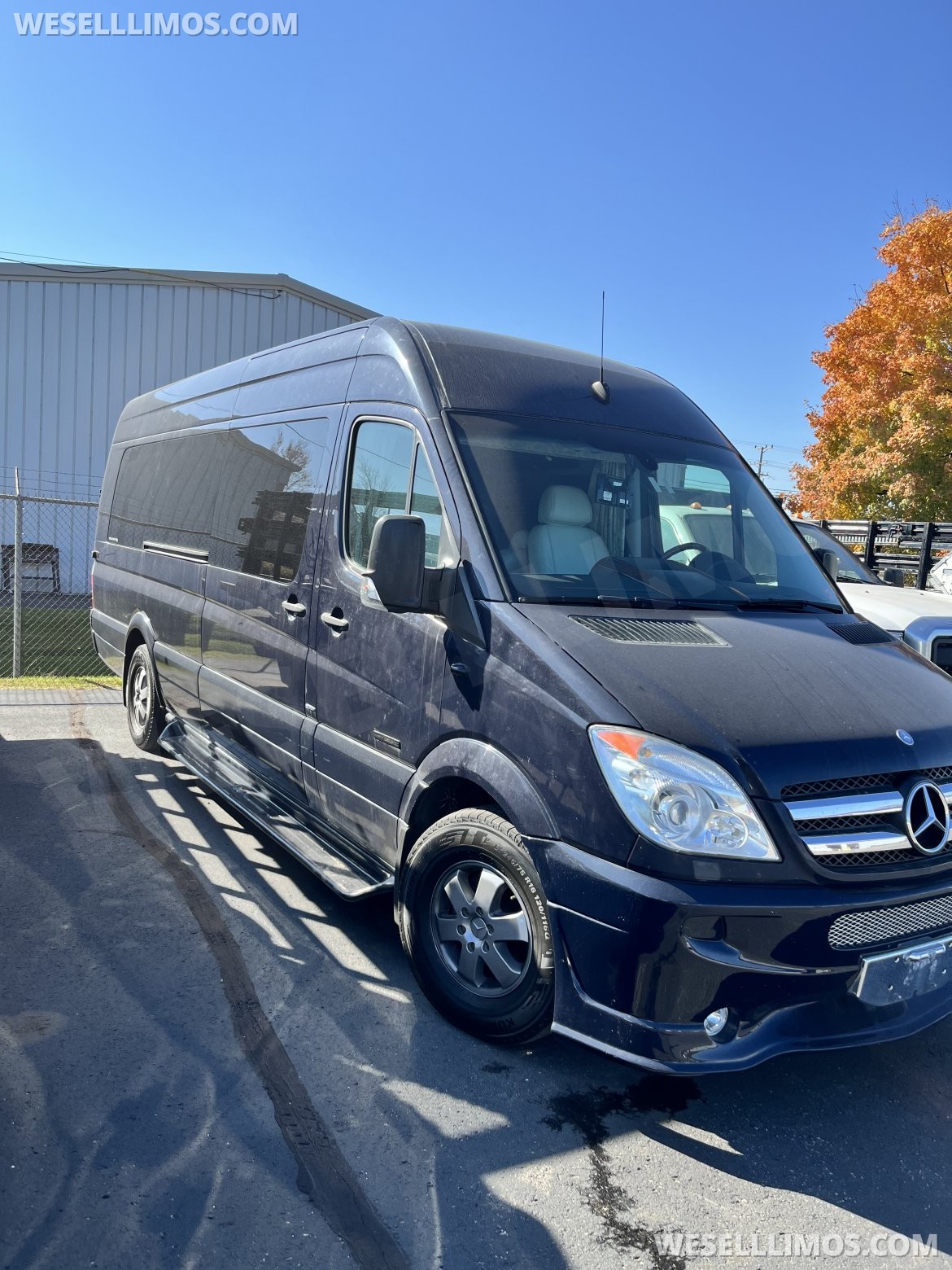 2011 Midwest Automotive Designs  Mercedes-Benz 2500 Executive Shuttle - Photo 2