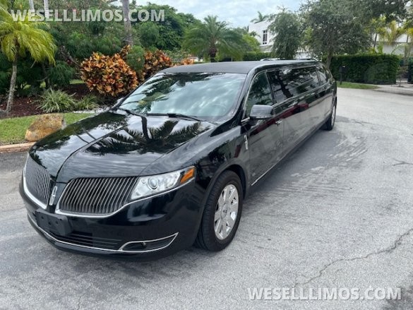 2015 executive coach builder Lincoln mkt SUV Stretch