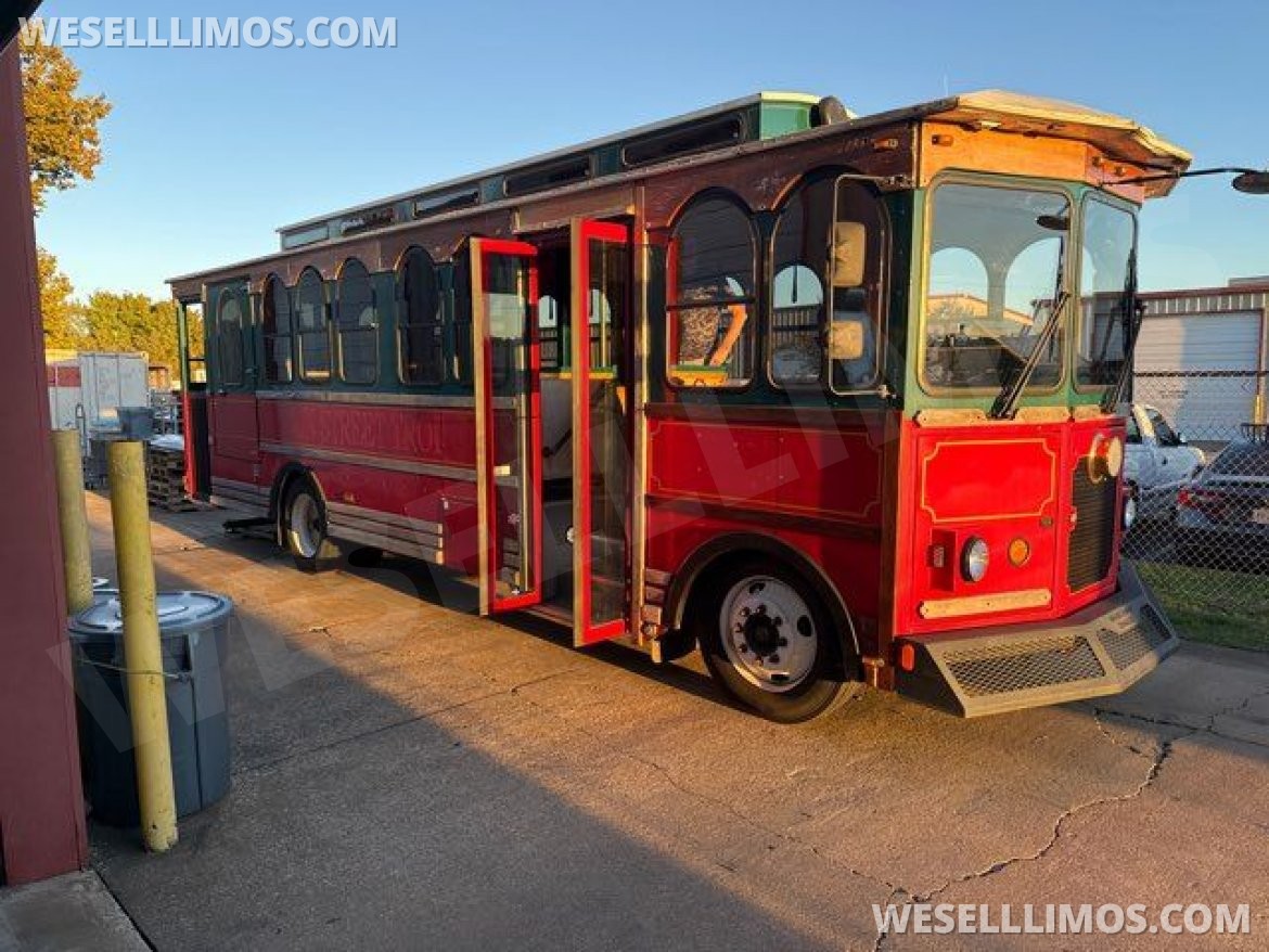 Trolley for sale: 2014 Ford F-53 by Hometown Villager Trolley