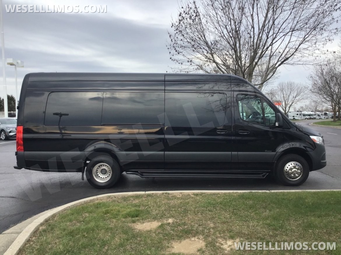 2019 Westwind Coachworks Mercedes-Benz Sprinter Limousine - 12 Passenger - Photo 3