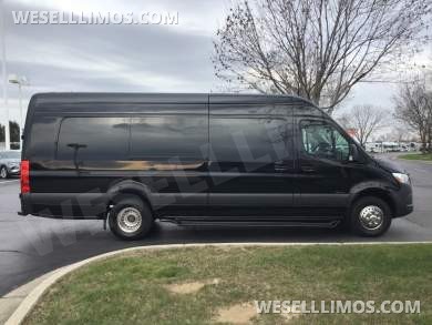 2019 Mercedes-Benz Sprinter Limousine for Sale in Troy, Ohio, US - Photo 3