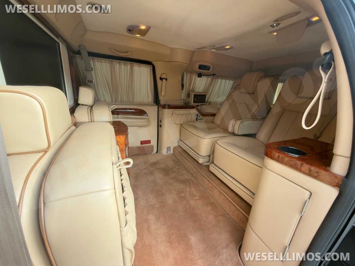 CEO SUV Mobile Office for Sale in Acworth, GA - Photo 7