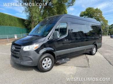 2021 Mercedes-Benz Sprinter Sprinter for Sale in Baldwin, New York, US - Photo 3