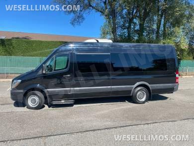2017 Mercedes-Benz Sprinter Sprinter for Sale in Baldwin, New York, US - Photo 4