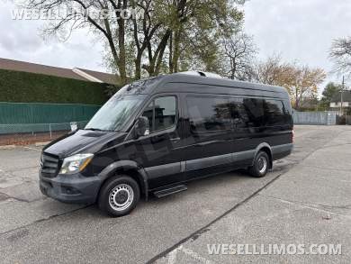 2017 Mercedes-Benz Sprinter Sprinter for Sale in Baldwin, New York, US - Photo 3