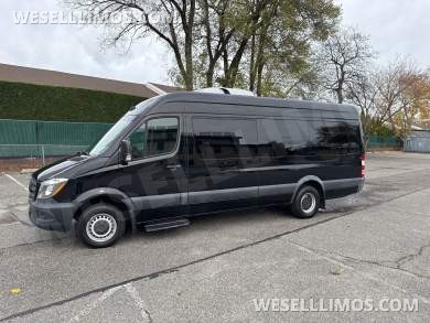 2017 Mercedes-Benz Sprinter Sprinter for Sale in Baldwin, New York, US - Photo 4