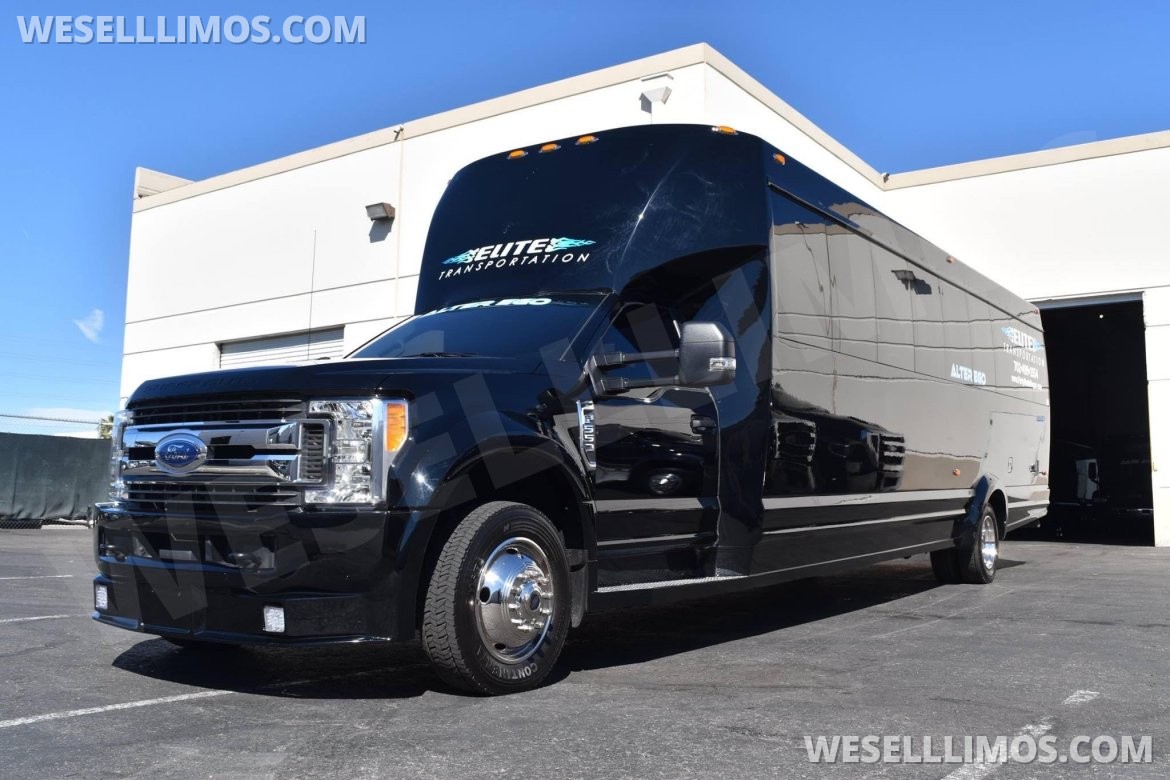 Limo Bus for sale: 2017 Ford 550 SUPER DUTY by Tiffany Coachworks