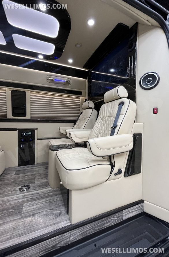 2021 Mercedes-Benz Sprinter 3500 Business Class Sprinter for Sale in Richmond, VA - Photo 2