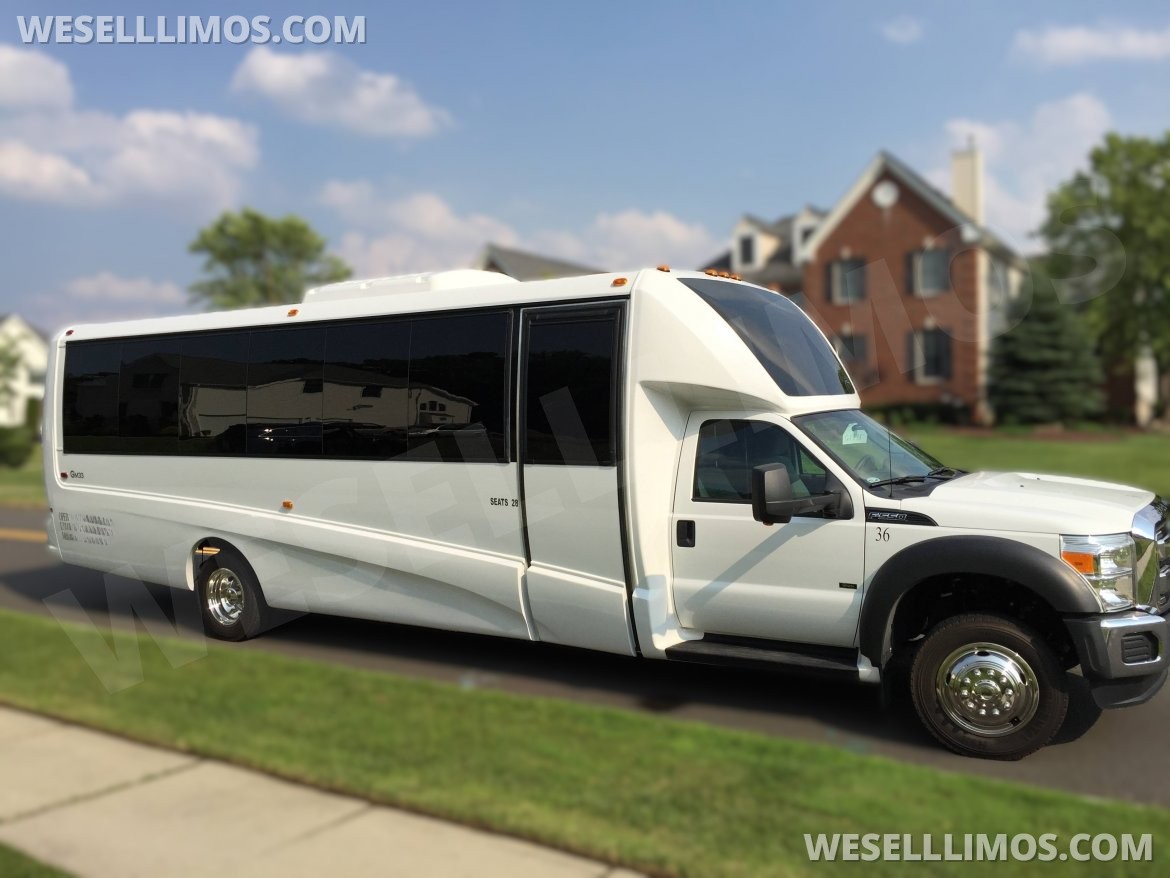 Shuttle Bus for sale: 2015 Ford F-550 Gas 32&quot; by Grech Motor