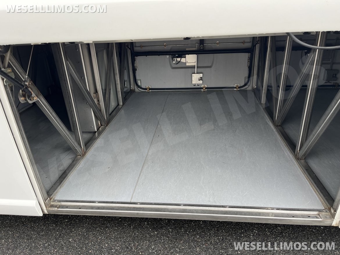 Motorcoach for Sale in Pasadena, MD - Photo 10