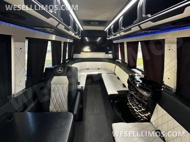 2019 Mercedes-Benz 3500 Sprinter Sprinter for Sale in Carson, California, US - Photo 3