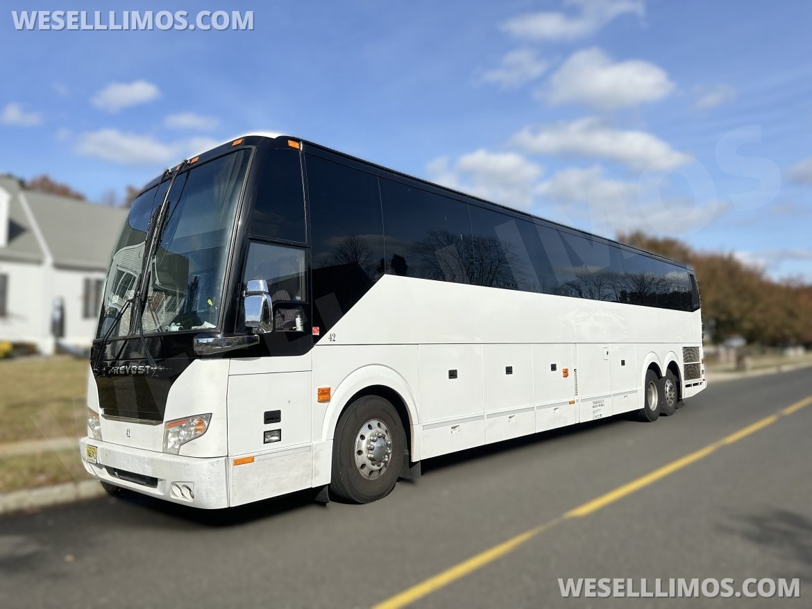 Motorcoach for sale: 2016 Prevost H3-45 45&quot; by Prevost